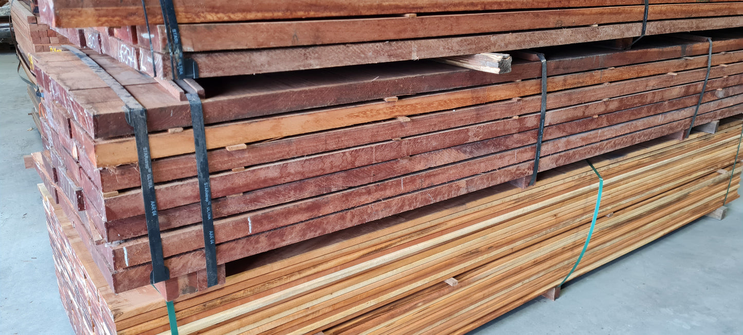50mm x 200mm gezaagde balk Maçaranduba breed €19,99 p/m