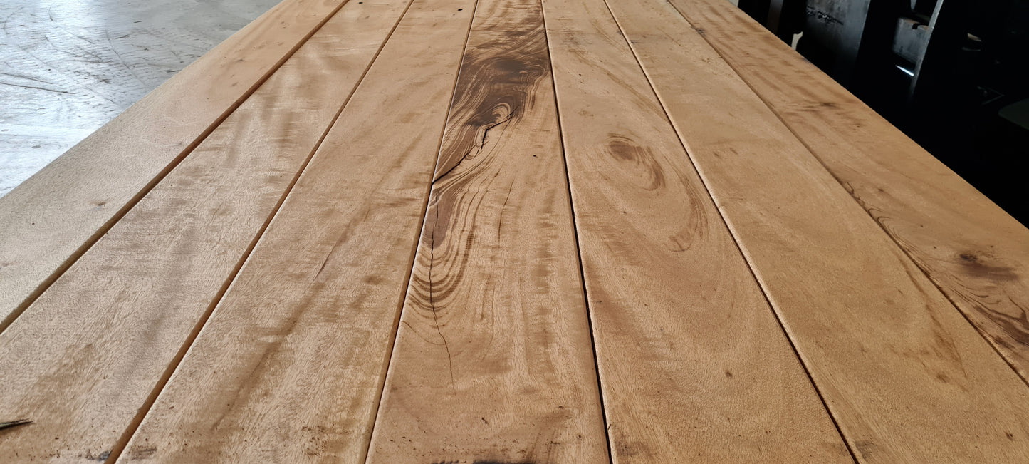 21mm x 140mm Glad geschaafde plank Muiracatiara breed €7,49 p/m