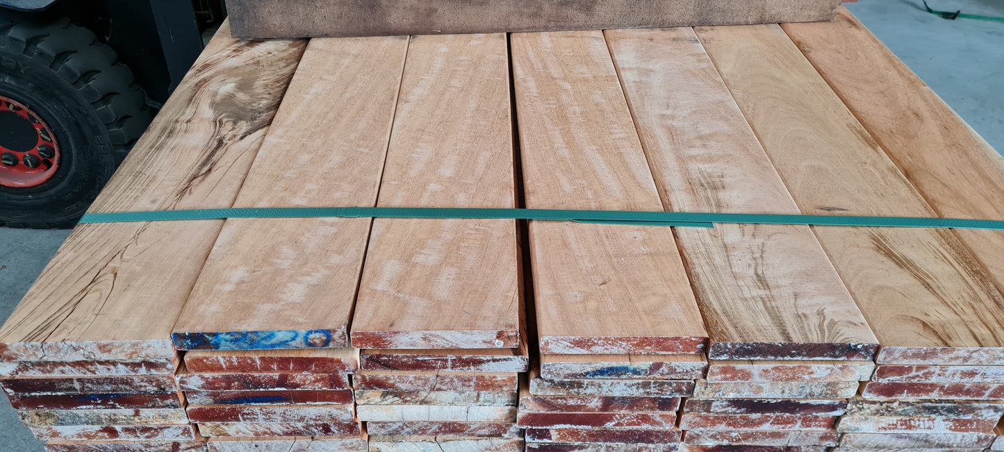 21mm x 140mm Glad geschaafde plank Muiracatiara breed €7,49 p/m