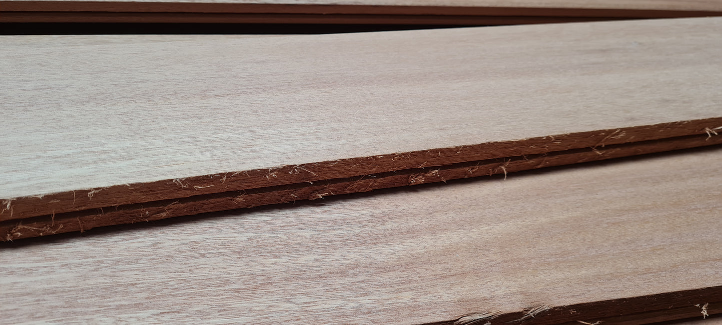 Restpartij 21mm x 145mm B-Fix plank Louro Gamela breed € 3,49 p/m
