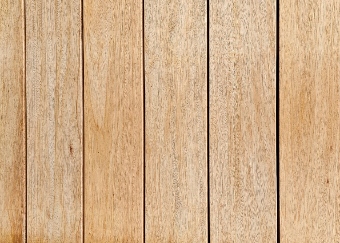 21mm x 145mm Glad geschaafde plank Timborana breed €8,49 p/m