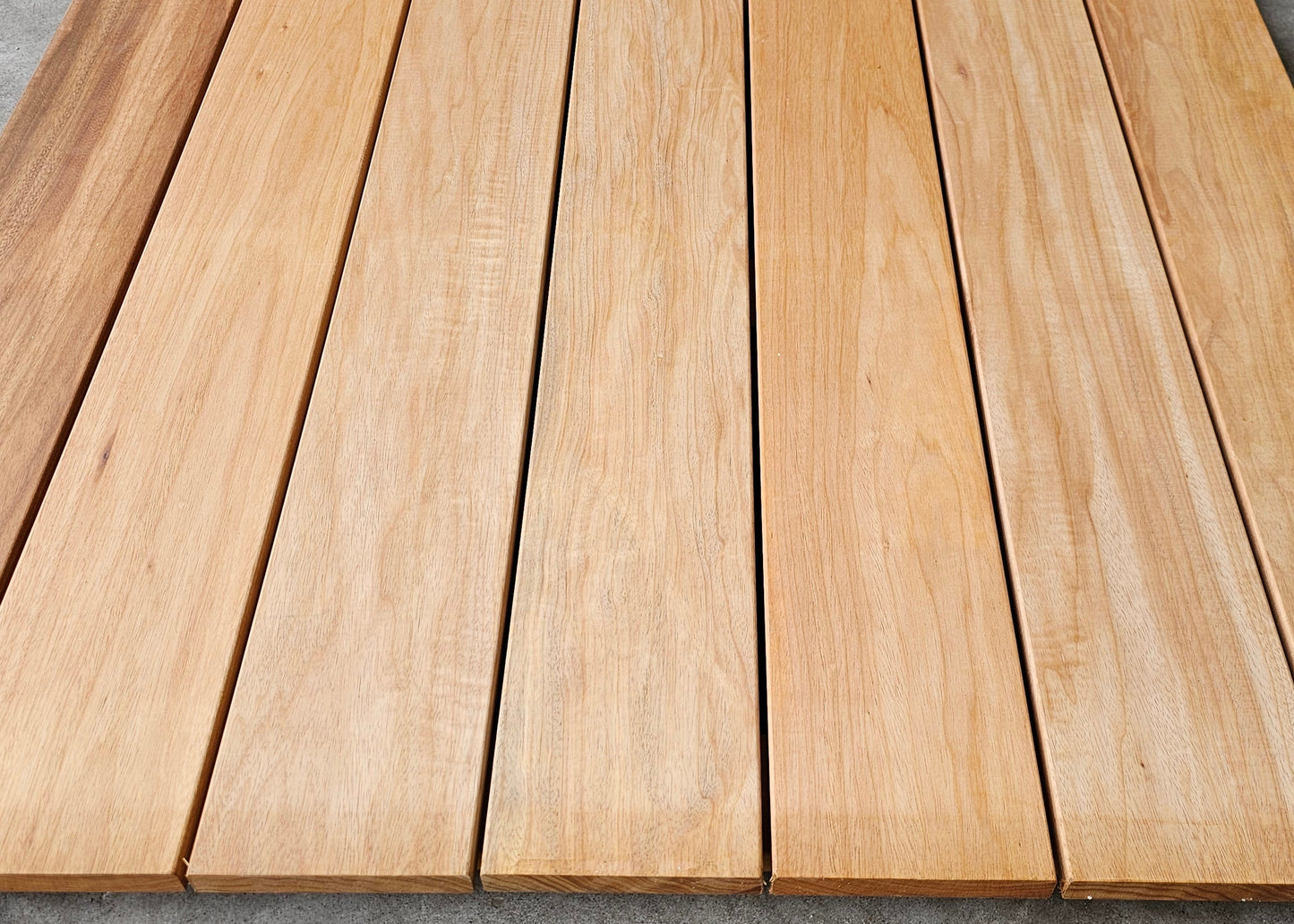 21mm x 145mm Glad geschaafde plank Timborana breed €8,49 p/m