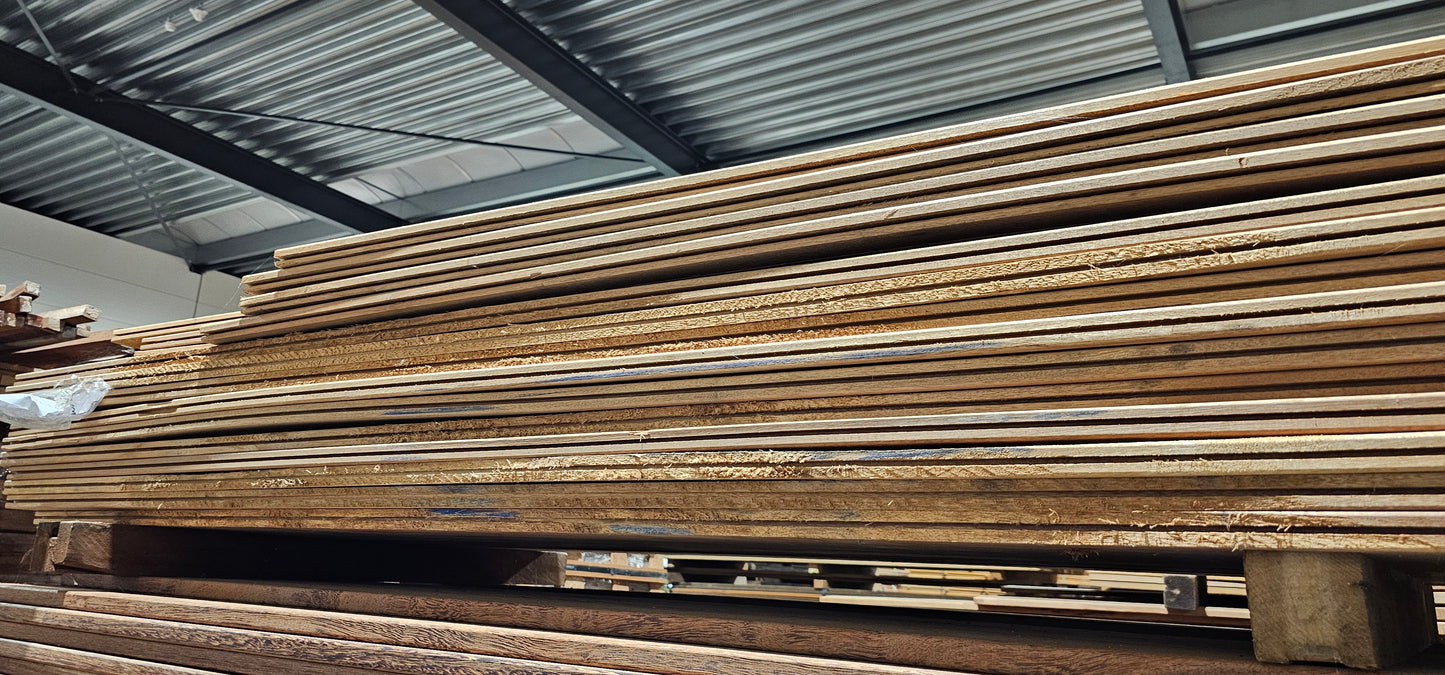 Restpartij 21mm x 145mm B-Fix plank Louro Gamela breed € 3,49 p/m