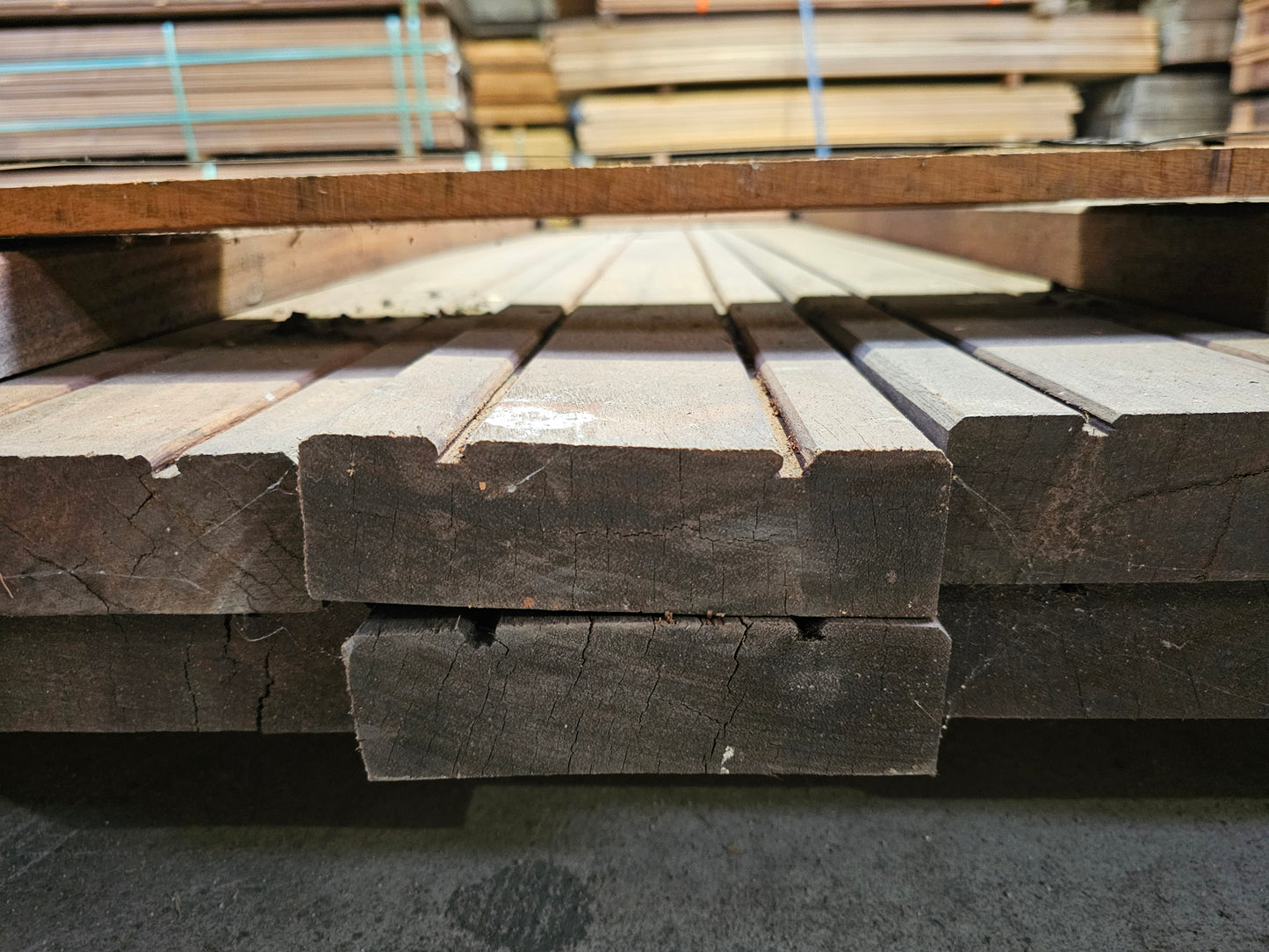 18x 1,50 meter extra dikke vlonderplanken. 40mm x 140mm €7,33 p/m!!!