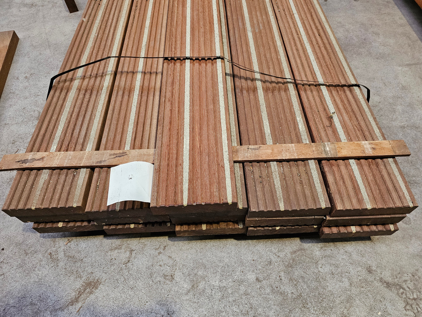 16x 2,00 meter extra dikke en brede vlonderplanken. 45mm x 190mm €10,99 p/m!!! Azobe