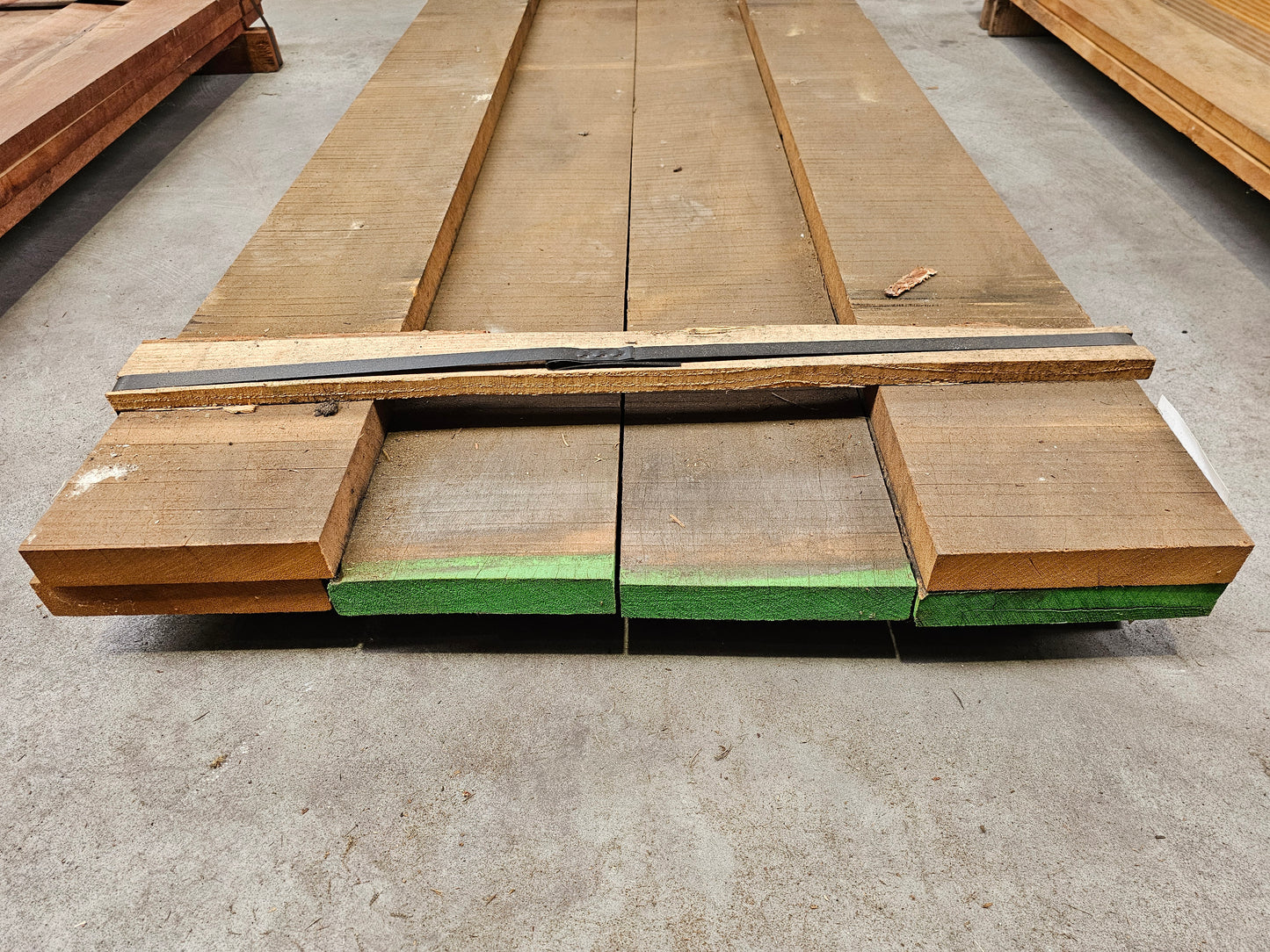 6x 1,75 meter gezaagde planken. 30mm x 190mm €5,99 p/m!!! Bilinga