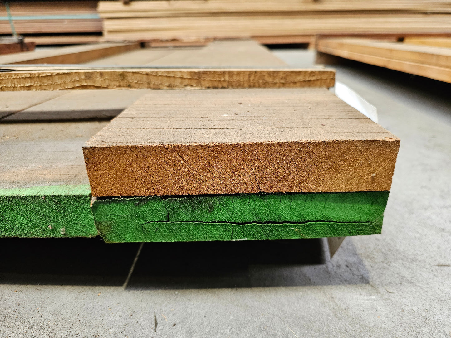 6x 1,75 meter gezaagde planken. 30mm x 190mm €5,99 p/m!!! Bilinga