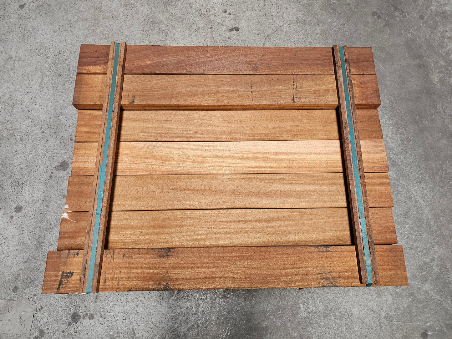 Koopje!! 17x 1,25 meter extra dikke vlonderplanken. 45mm x 140mm €7,99 p/m!!! Okan
