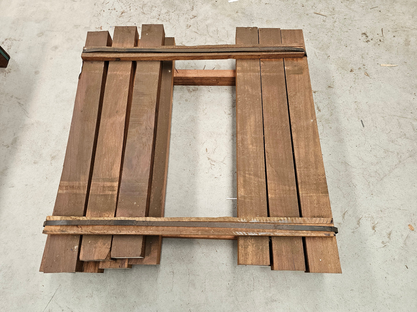 13x 1,00 meter Balken. 60mm x 100mm €7,62 p/m!!! Okan