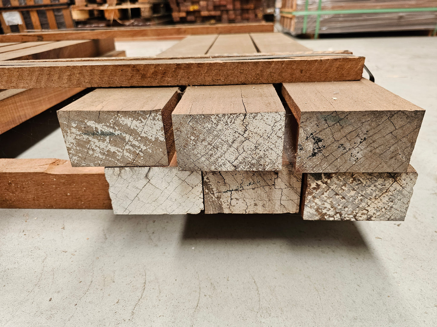13x 1,00 meter Balken. 60mm x 100mm €7,62 p/m!!! Okan