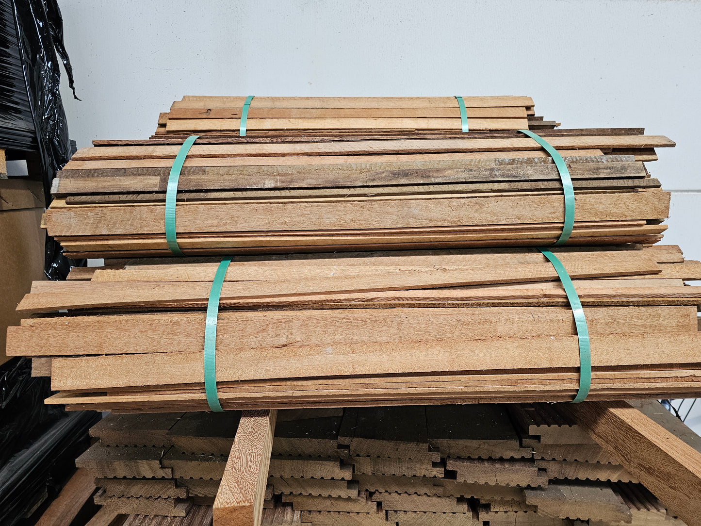 Kassakoopje!! Bundel hardhouten drooglatten. 150 stuks, €19,99!!