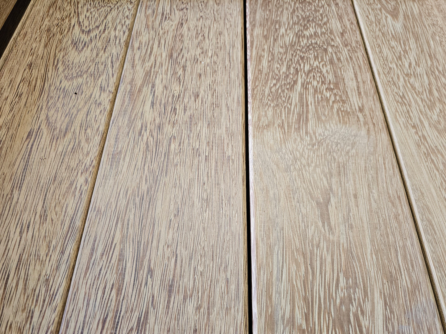 28mm x 190mm Glad geschaafde plank Angelim da Campina extra breed en extra dik €12,99 p/m