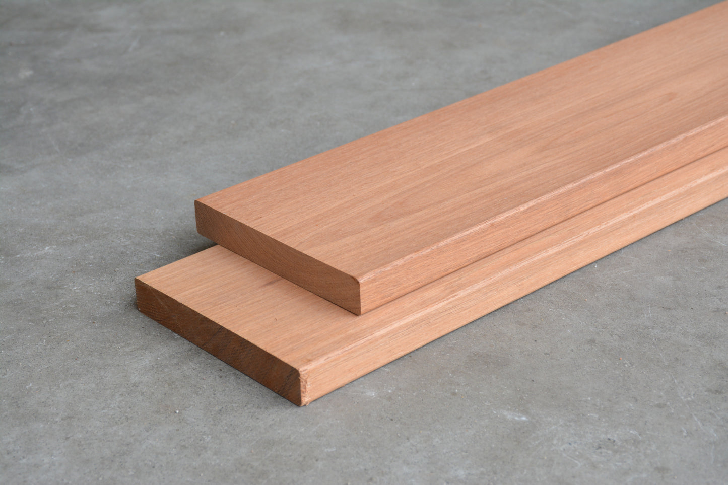 21mm x 145mm Glad geschaafde plank Cedrinho breed €8,99 p/m