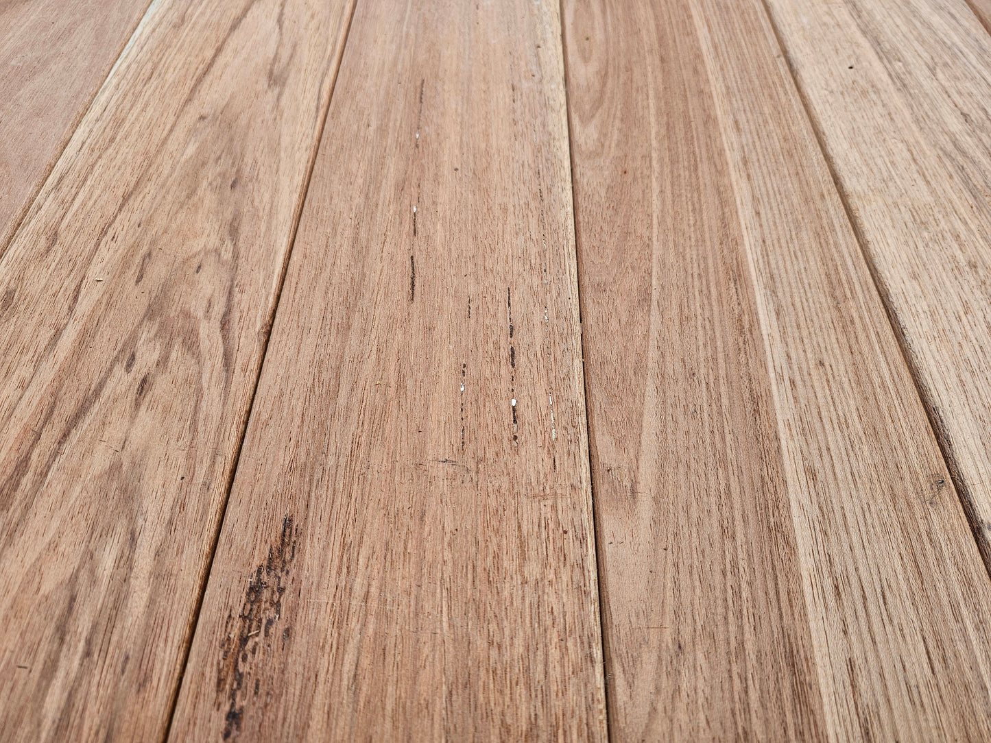 21mm x 145mm Glad geschaafde plank Cedrinho breed €8,99 p/m