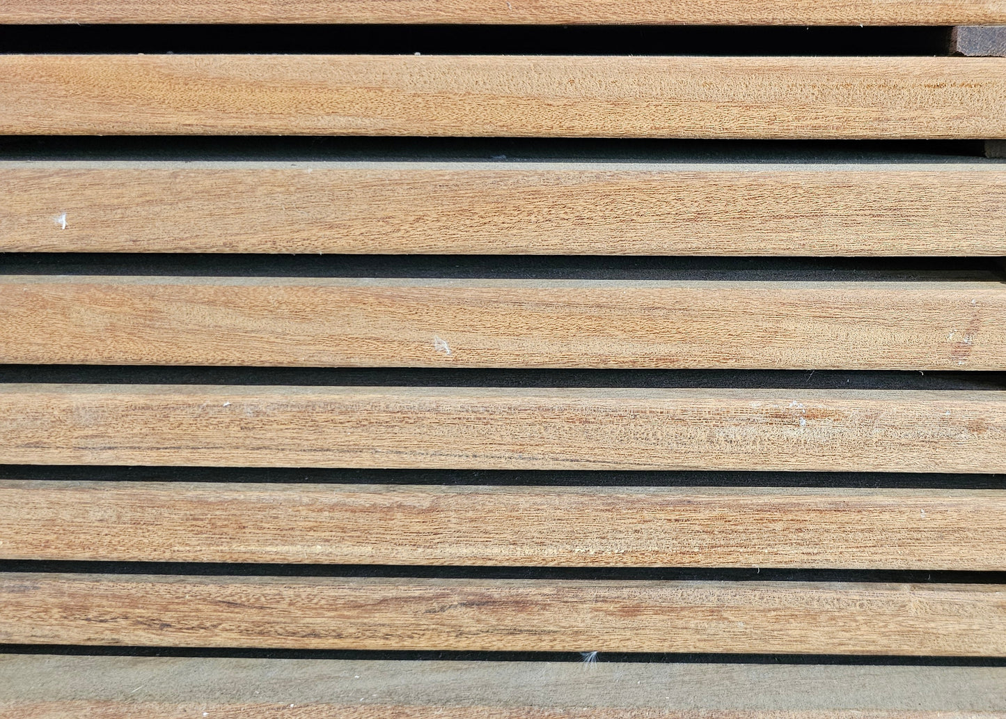 21mm x 145mm Glad geschaafde plank Ipê breed kort €7,99 p/m