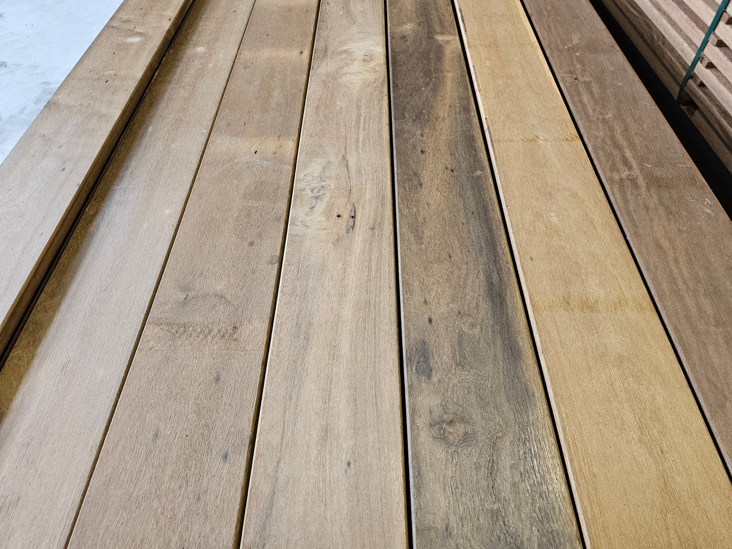 21mm x 120mm Glad geschaafde plank Itaúba breed €7,49 p/m