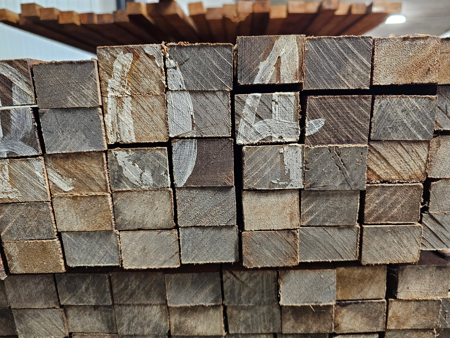 20mm x 38mm Ruwe lat Maçaranduba smal kort €1,99 p/m