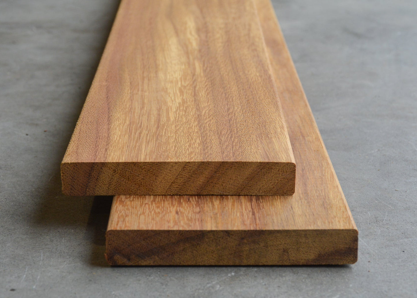 21mm x 120mm Glad geschaafde plank Orelha de Macaco breed €7,49 p/m