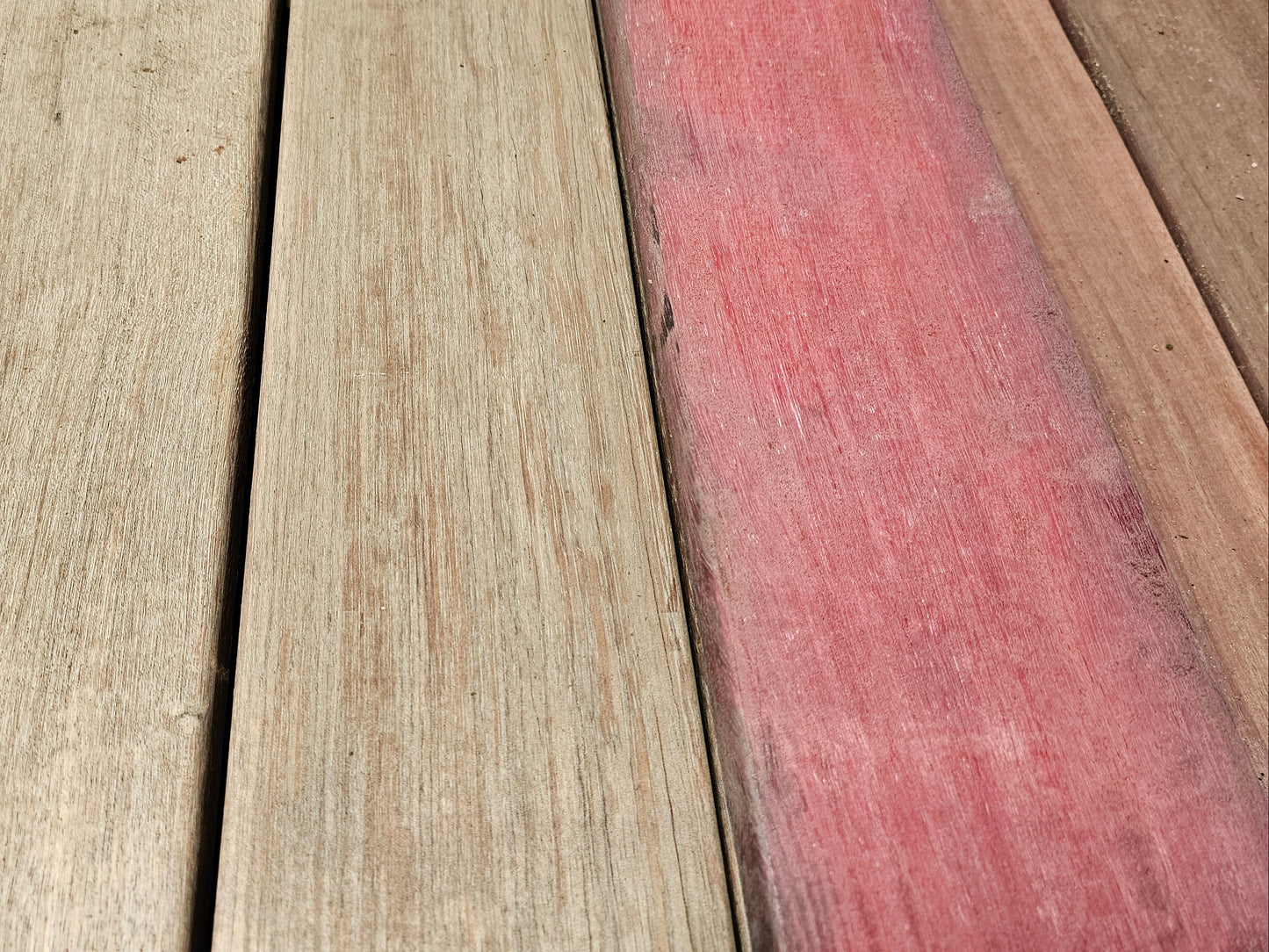 21mm x 50mm Glad geschaafde lat Purperhart smal €2,49 p/m