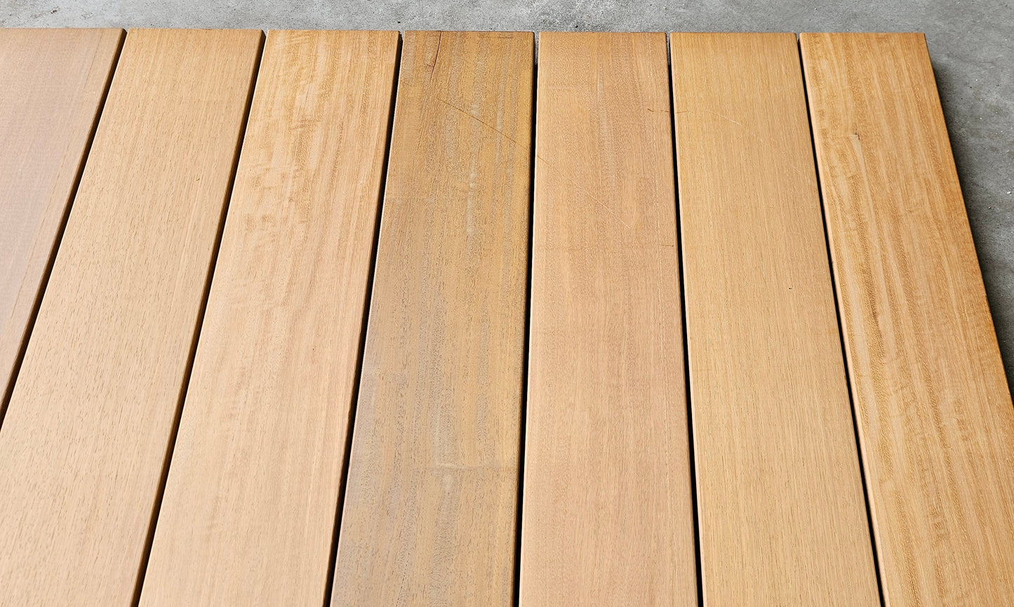 21mm x 120mm Glad geschaafde plank Tanibuca breed €7,99 p/m