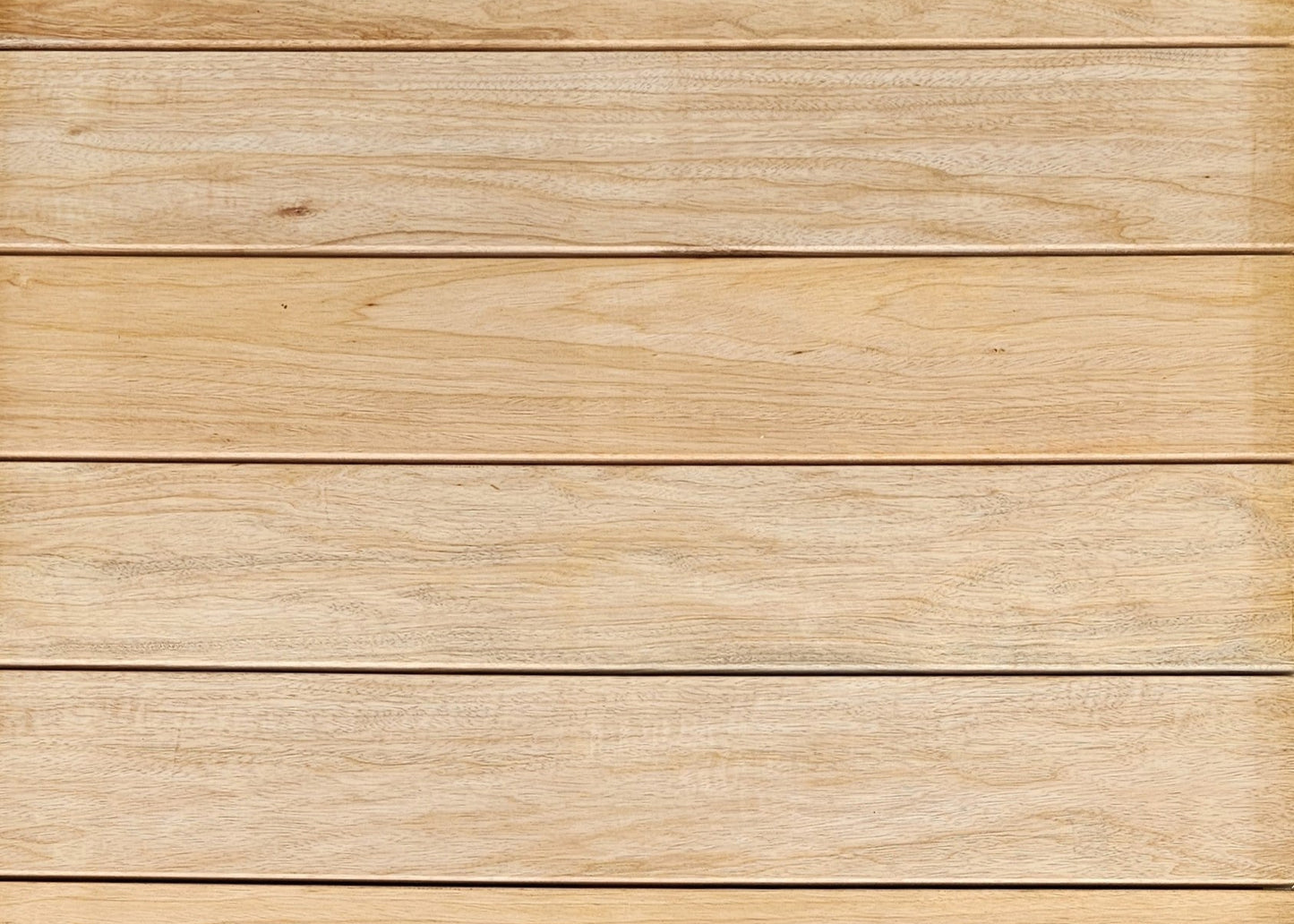 21mm x 145mm Glad geschaafde plank Timborana breed €8,49 p/m