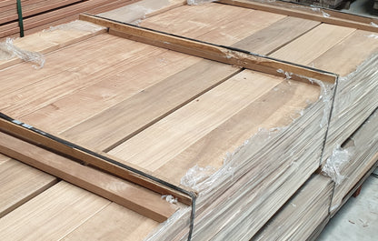 21mm x 120mm Glad geschaafde plank Pucte/Caribisch Ipe breed €7,49 p/m