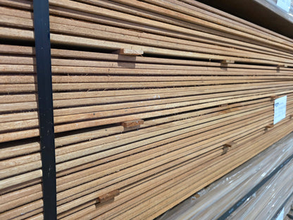 21mm x 142mm Glad geschaafde plank Louro Gamela KOOPJE €5,99 p/m