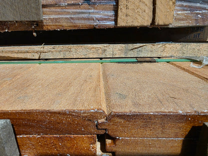 21mm x 120mm MES-EN-GROEF Glad geschaafde plank Louro Gamela KOOPJE €5,99 p/m