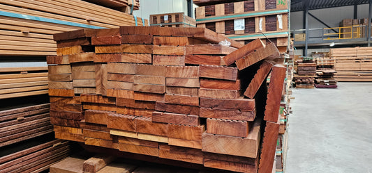 Bundel (0,6m3) diversen hardhout voor de hobbyist