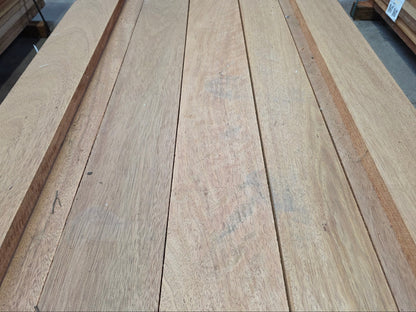 23x 1,80 meter 34mm dikke planken met variërende breedte €475,-!!! Tornillo