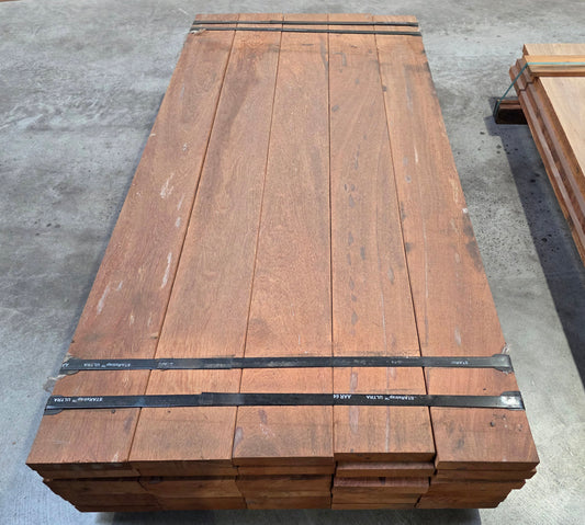 35x 1,95 meter dikke en brede balken. 41mm x 190mm €9.89 p/m!!! Angelim Pedra